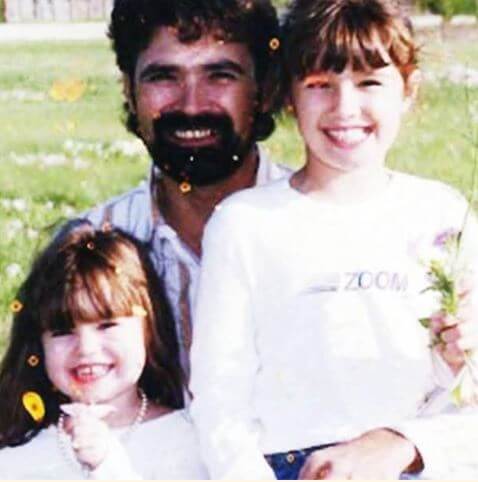 Dianna De La Garza's former husband, Patrick Martin Lovato, with their two daughters Dallas and Demi.
